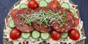 3.F. - Paprikás szalámis - coleslaw